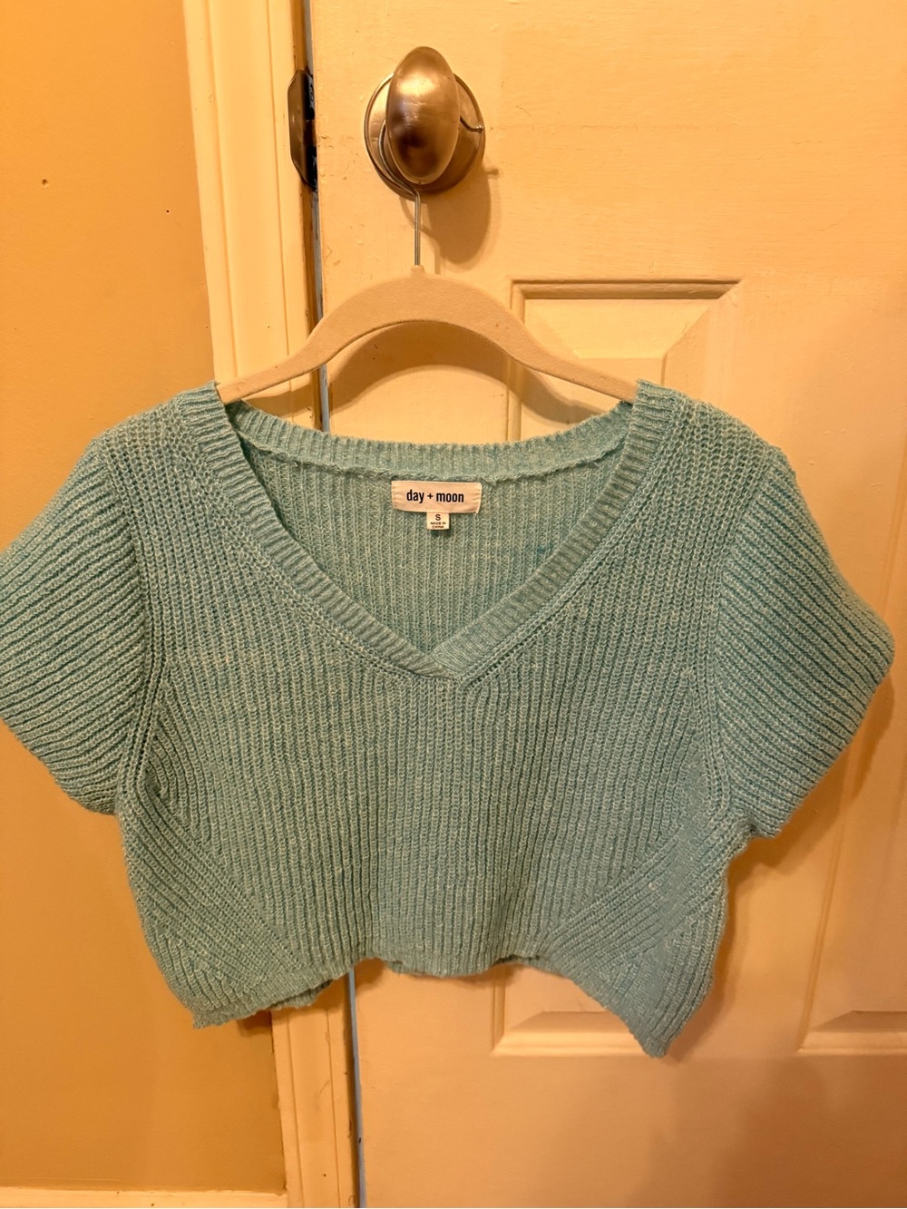 Day + Moon Mint V-Neck Cropped Knit Top